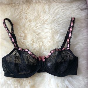 Victoria’s Secret Black Lace Bra w/ Underwire 34B